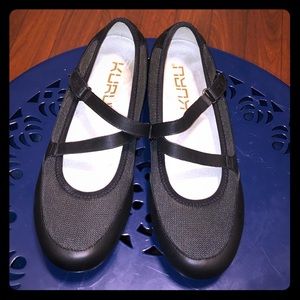 Kuru brand Mary Jane slip-on flats, size 7.5